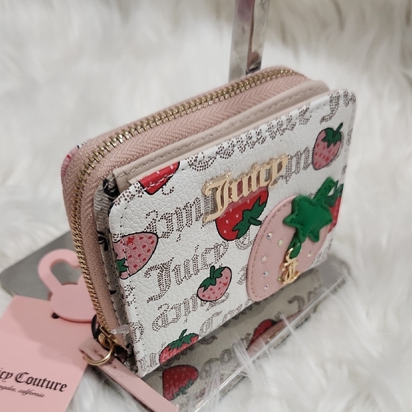 🔹️Juicy Couture🔹 Freshly Picked Small Zip Around Strawberry Wallet Peach White - Picture 7 of 10